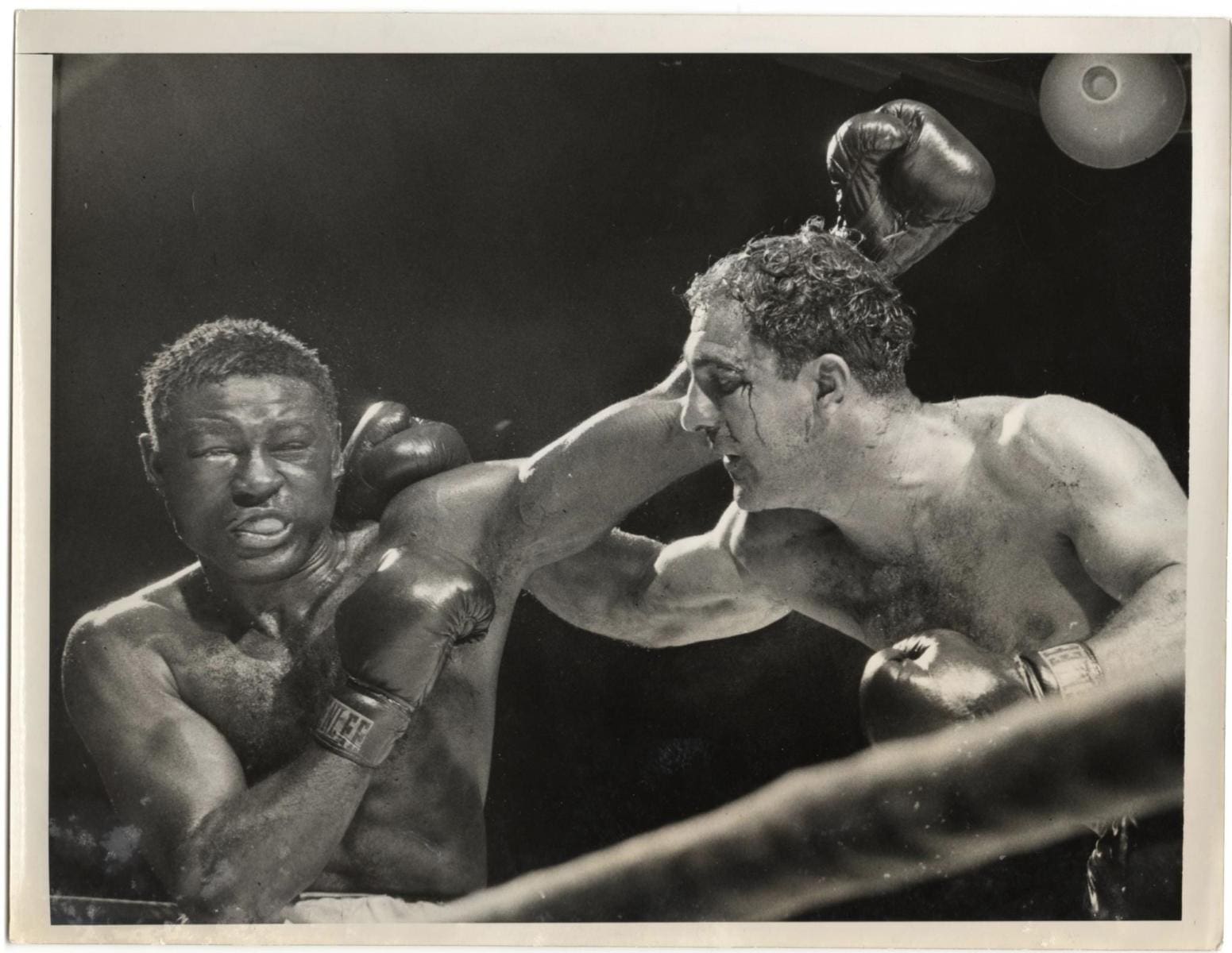 Classic Boxing Pictures And Videos Check Hook Boxing